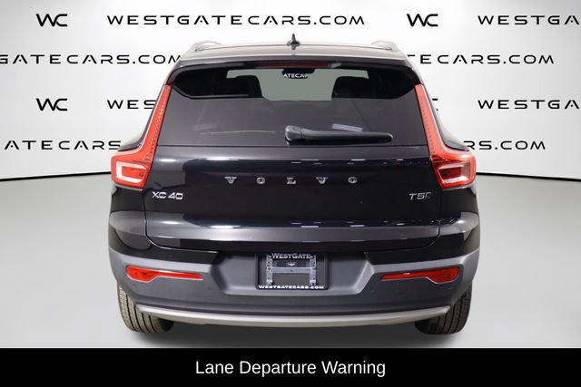 Used 2022 Volvo XC40 T5 Momentum AWD/4WD image 4