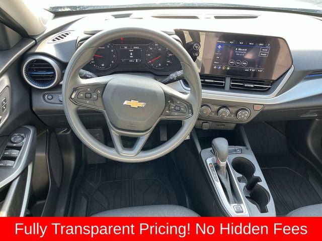 Used 2026 Chevrolet Trax LS w/ LS Convenience Package FWD image 12
