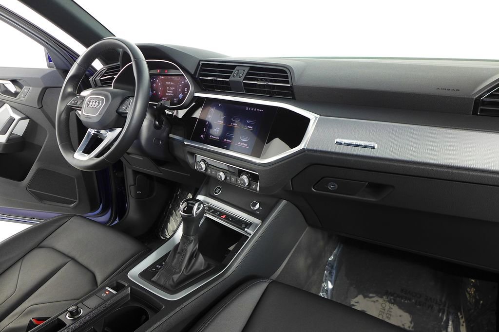 Used 2022 Audi Q3 2.0T Premium w/ Convenience Package image 13