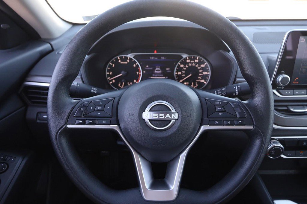 Used 2026 Nissan Altima 2.5 SV FWD image 11