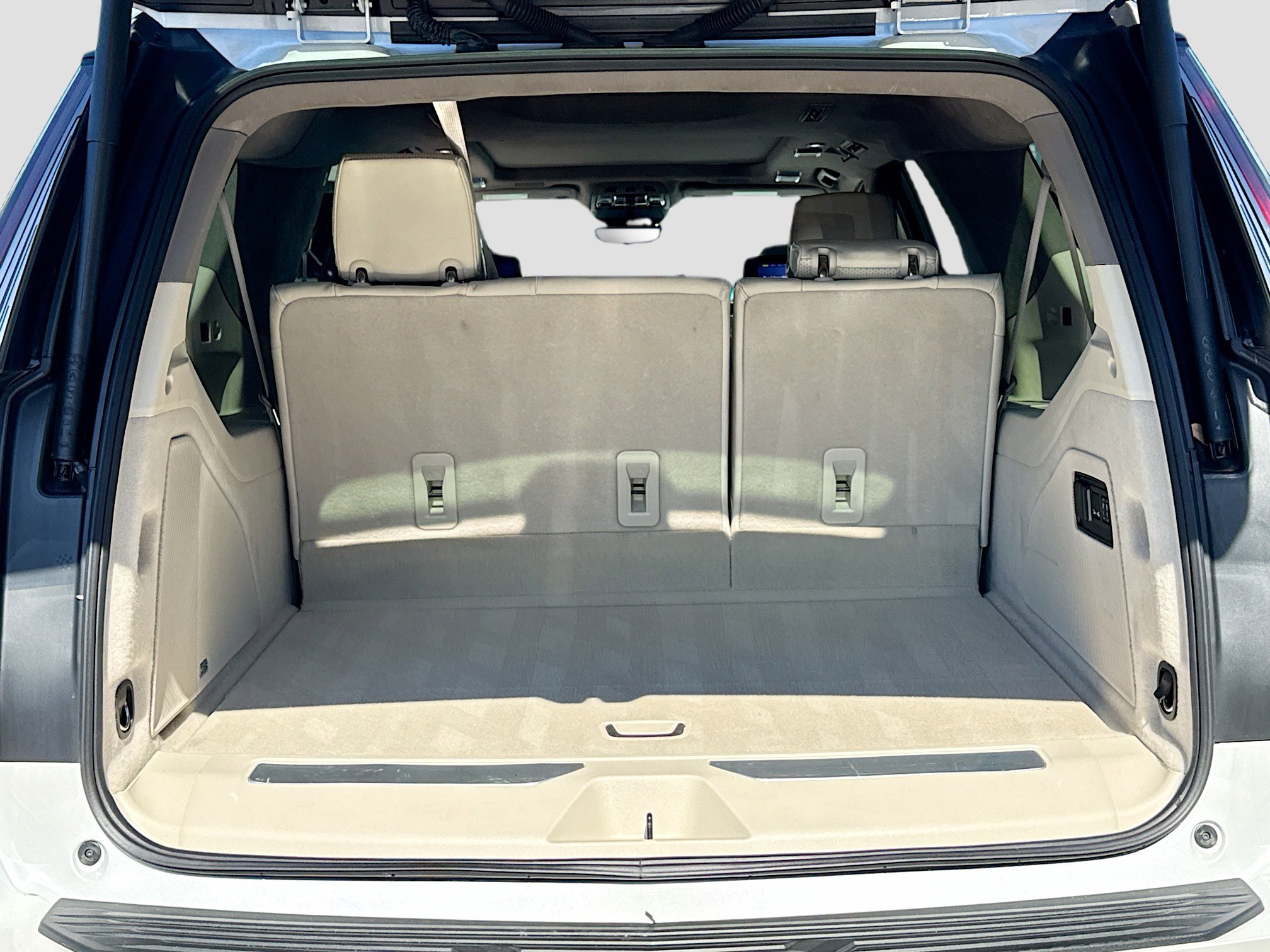 Used 2025 Cadillac Escalade ESV Sport Platinum image 12