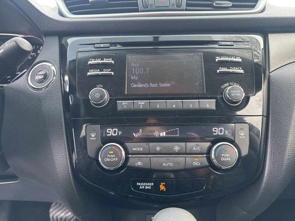 Used 2015 Nissan Rogue SV image 20