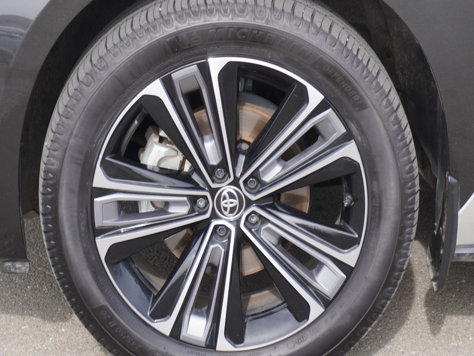 Used 2023 Toyota bZ4X Limited image 7