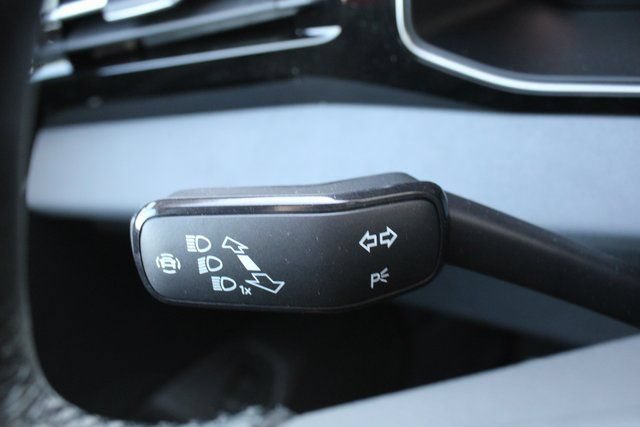 New 2026 Volkswagen Jetta SE FWD image 12