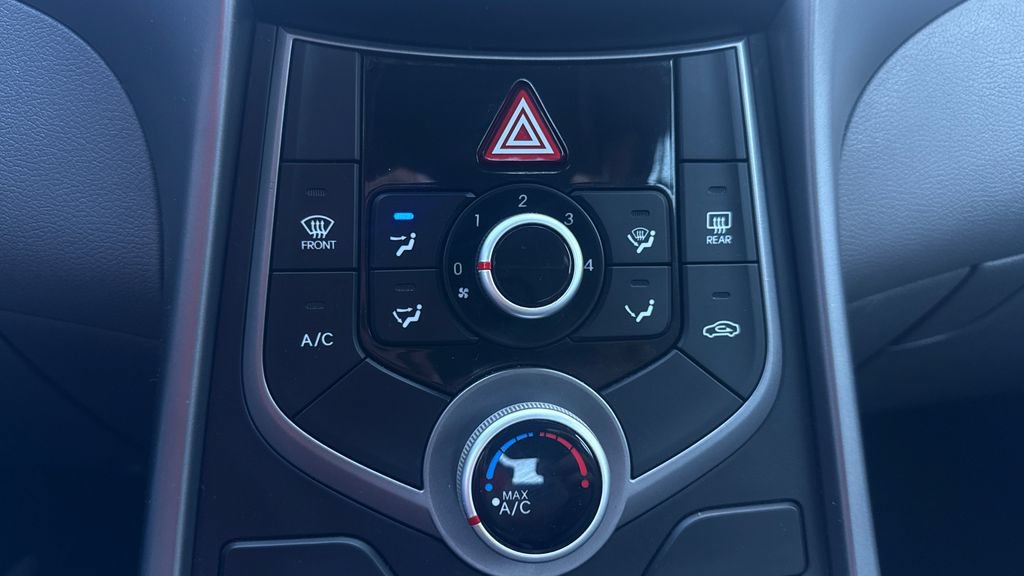 Used 2016 Hyundai Elantra SE w/ Option Group 02 FWD image 28