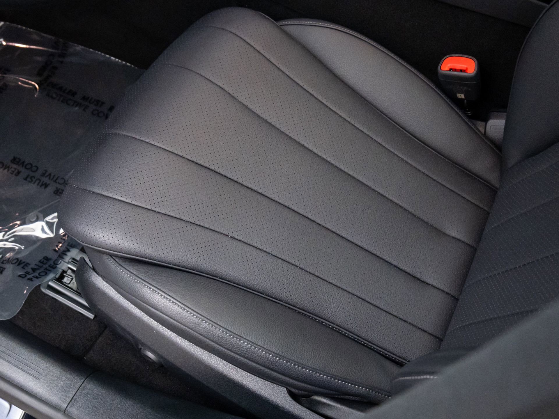 Used 2025 Mercedes-Benz E 450 4MATIC Sedan image 15