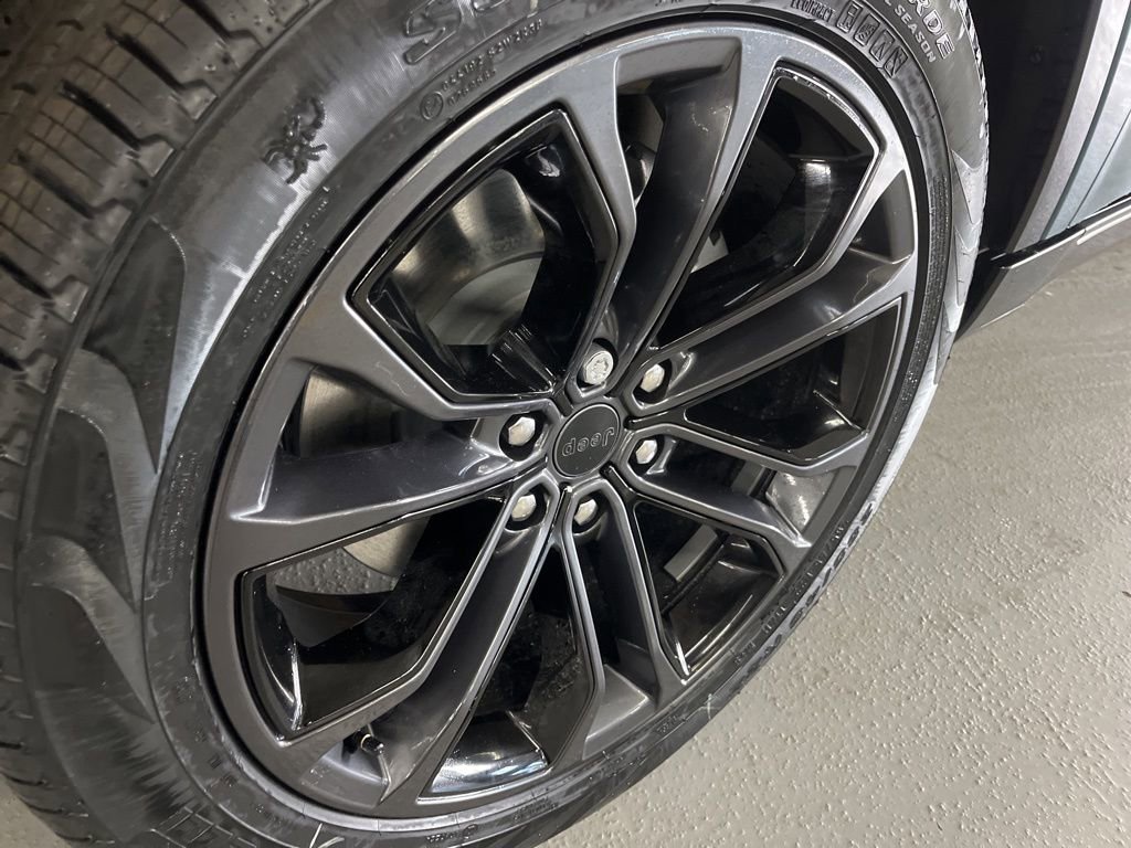 New 2026 Jeep Grand Wagoneer Summit image 12