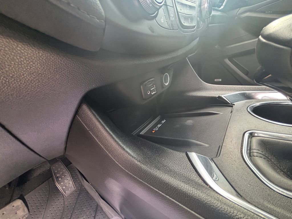 Certified 2023 Chevrolet Traverse High Country w/ LPO, Floor Liner Package image 27