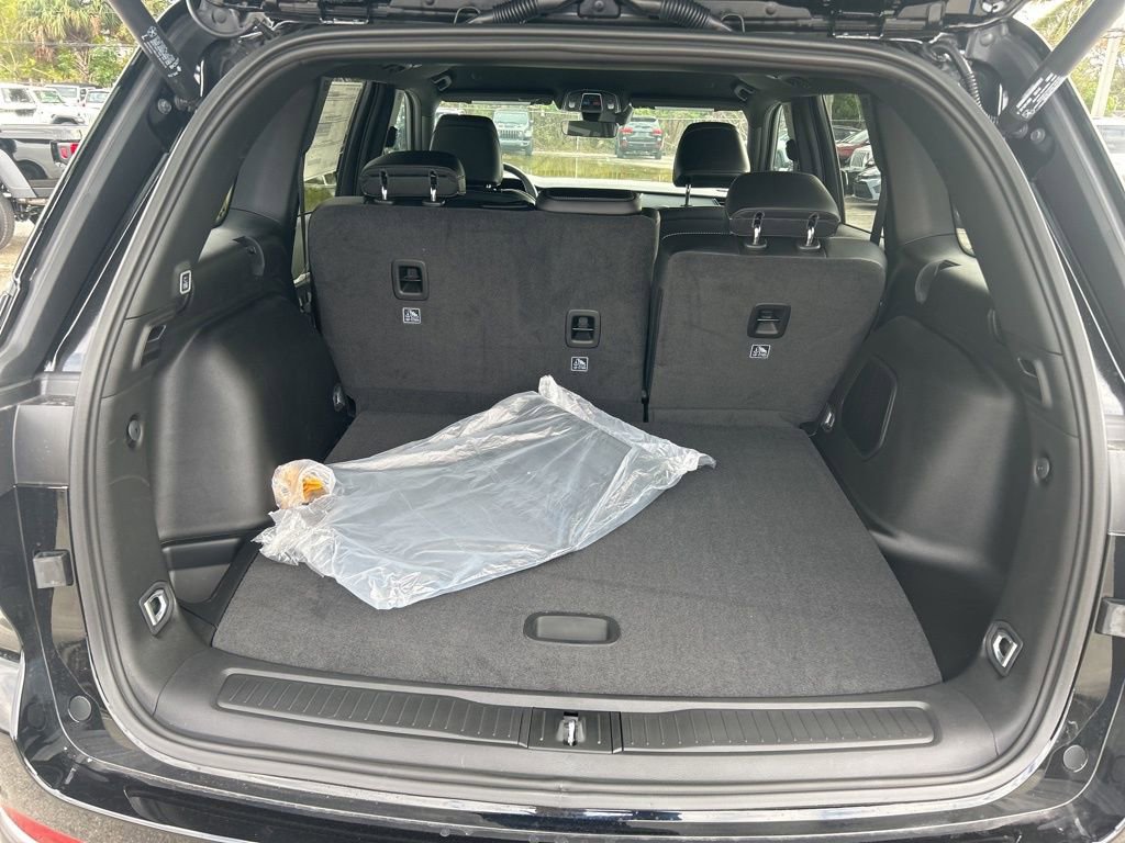 New 2026 Jeep Grand Cherokee Limited image 30