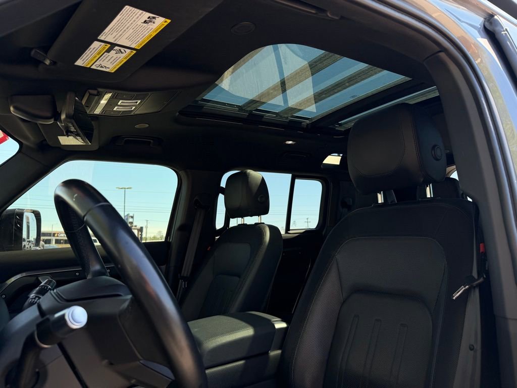 Used 2022 Land Rover Defender 110 X-Dynamic SE image 23