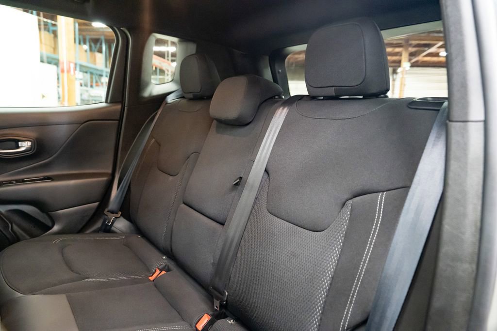 Used 2022 Jeep Renegade Altitude w/ Convenience Group image 25