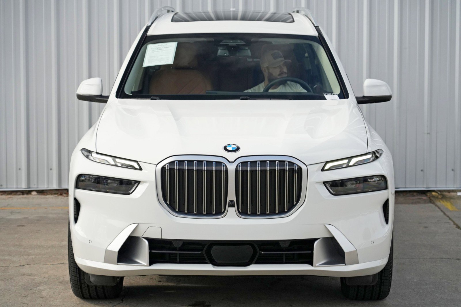 Used 2023 BMW X7 xDrive40i w/ Premium Package image 51