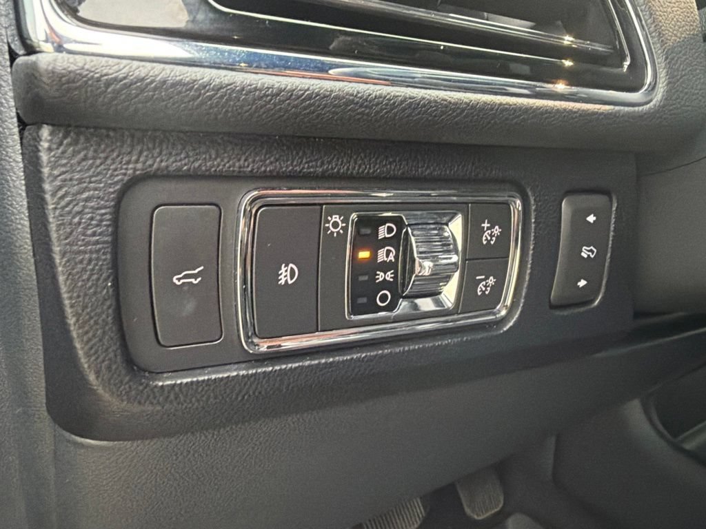 Used 2022 Lincoln Navigator Reserve w/ Equipment Group 201A AWD/4WD image 14