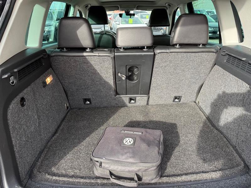 Used 2017 Volkswagen Tiguan Sport image 5