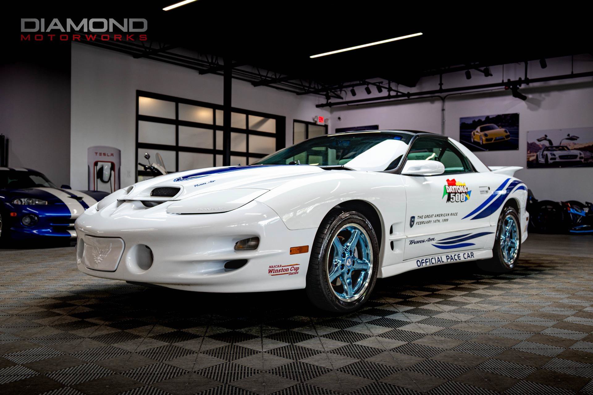 Used 1999 Pontiac Firebird Formula RWD image 12