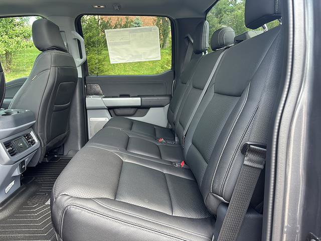 New 2026 Ford F250 XLT w/ XLT Premium Package AWD/4WD image 16