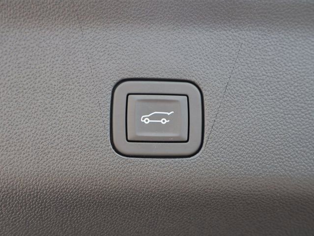 Certified 2025 Cadillac Escalade Premium Luxury Platinum image 18