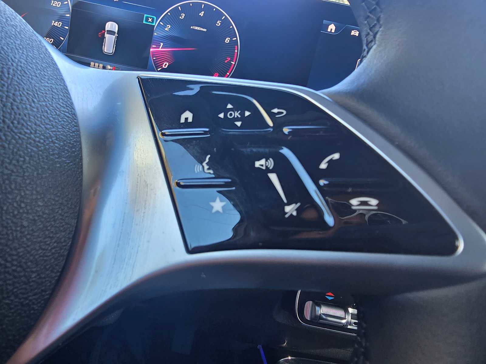 Used 2025 Mercedes-Benz GLB 250 GLB 250 image 33