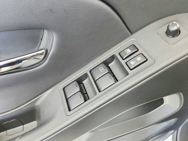 Used 2025 Nissan Frontier SV w/ SV Convenience Package image 34