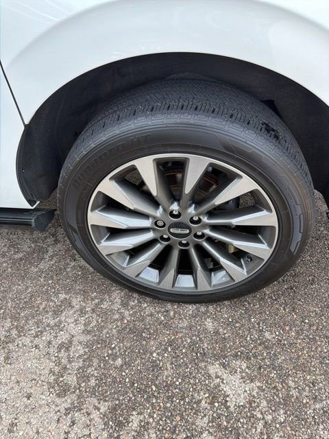 Used 2020 Lincoln Navigator L Reserve w/ Luxury Package image 10