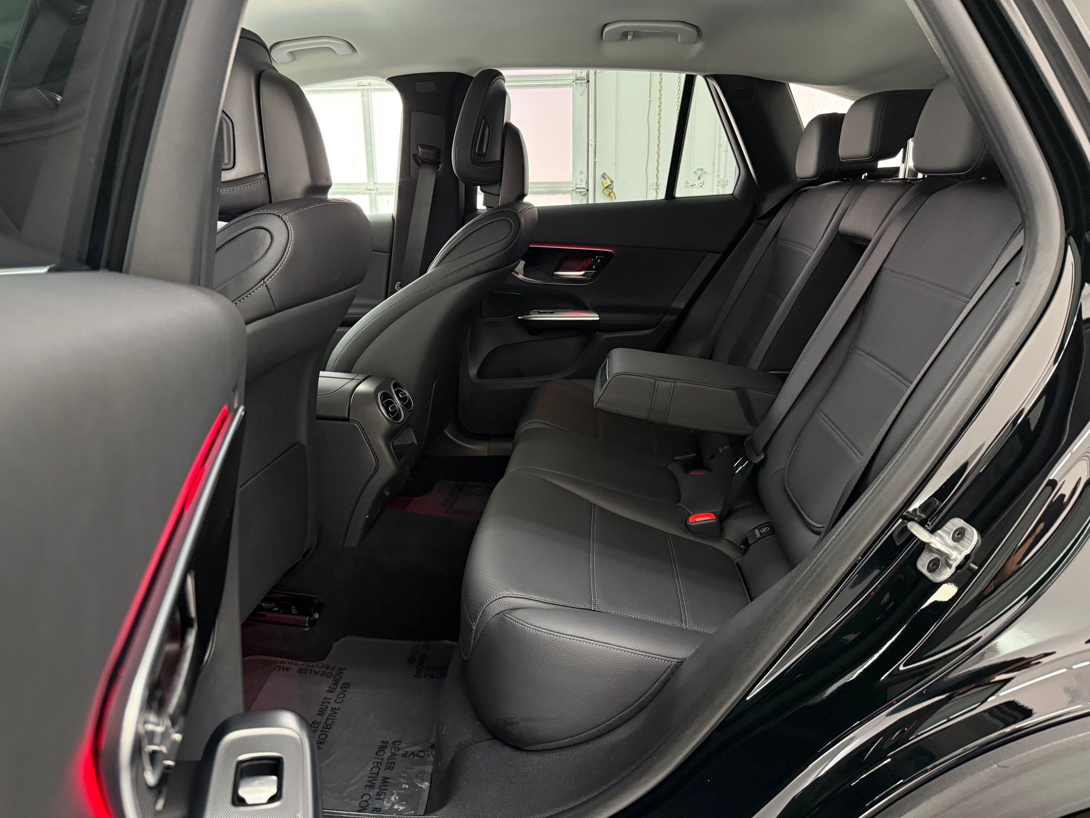Used 2025 Mercedes-Benz GLC 350e 4MATIC image 20
