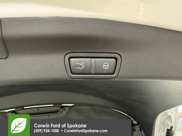 Used 2018 Alfa Romeo Stelvio AWD image 20