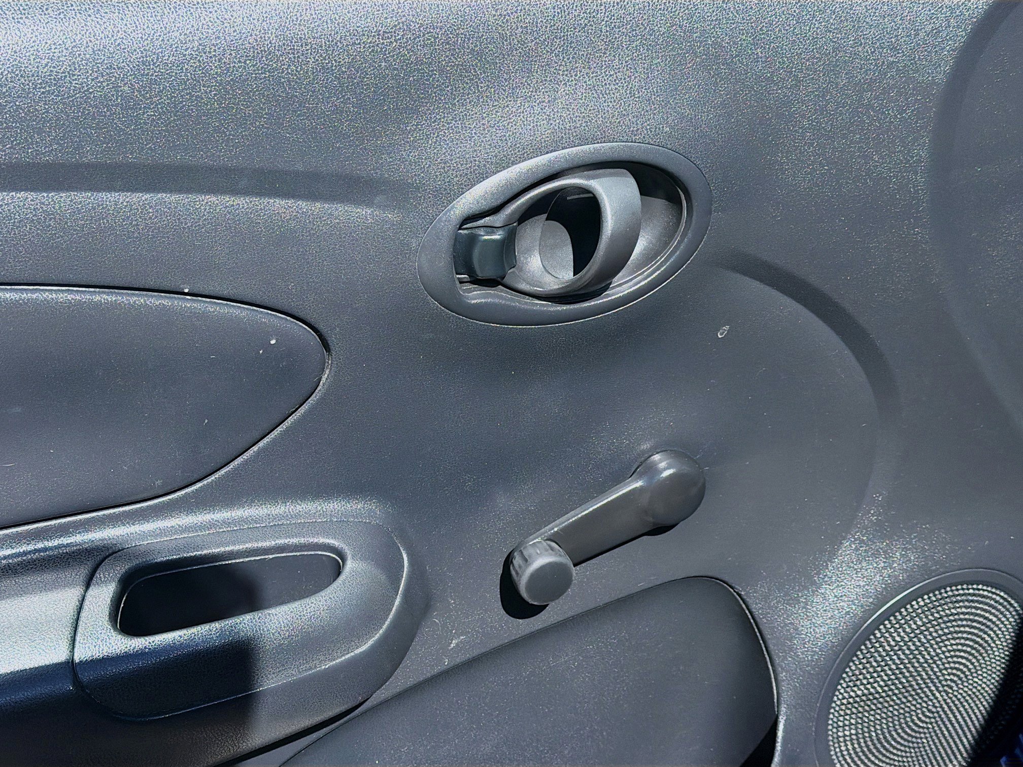 Used 2015 Nissan Versa S Plus image 13