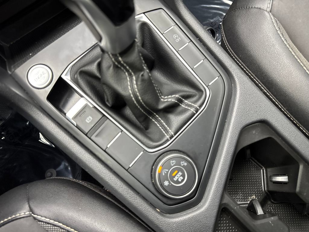 Used 2022 Volkswagen Taos SE w/ Panoramic Sunroof Package AWD/4WD image 69