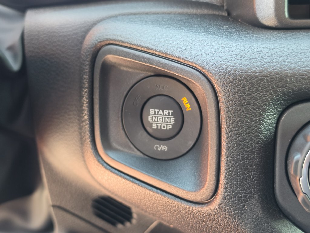 Certified 2025 Jeep Wrangler Unlimited Sport AWD/4WD image 28