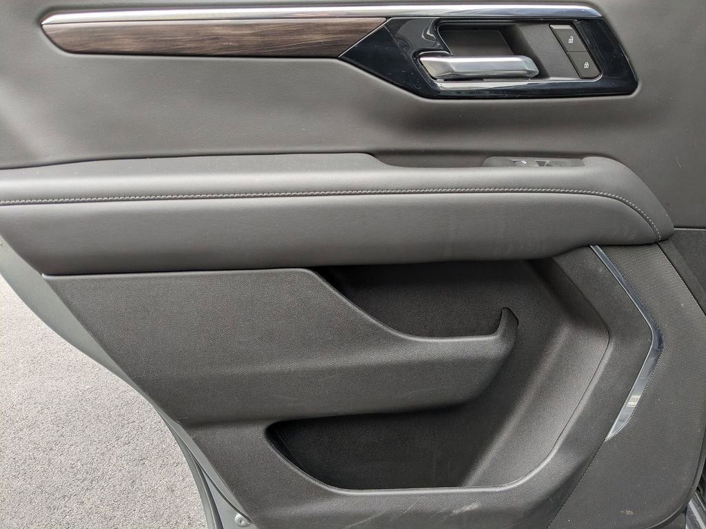 Used 2025 Chevrolet Tahoe LT image 26