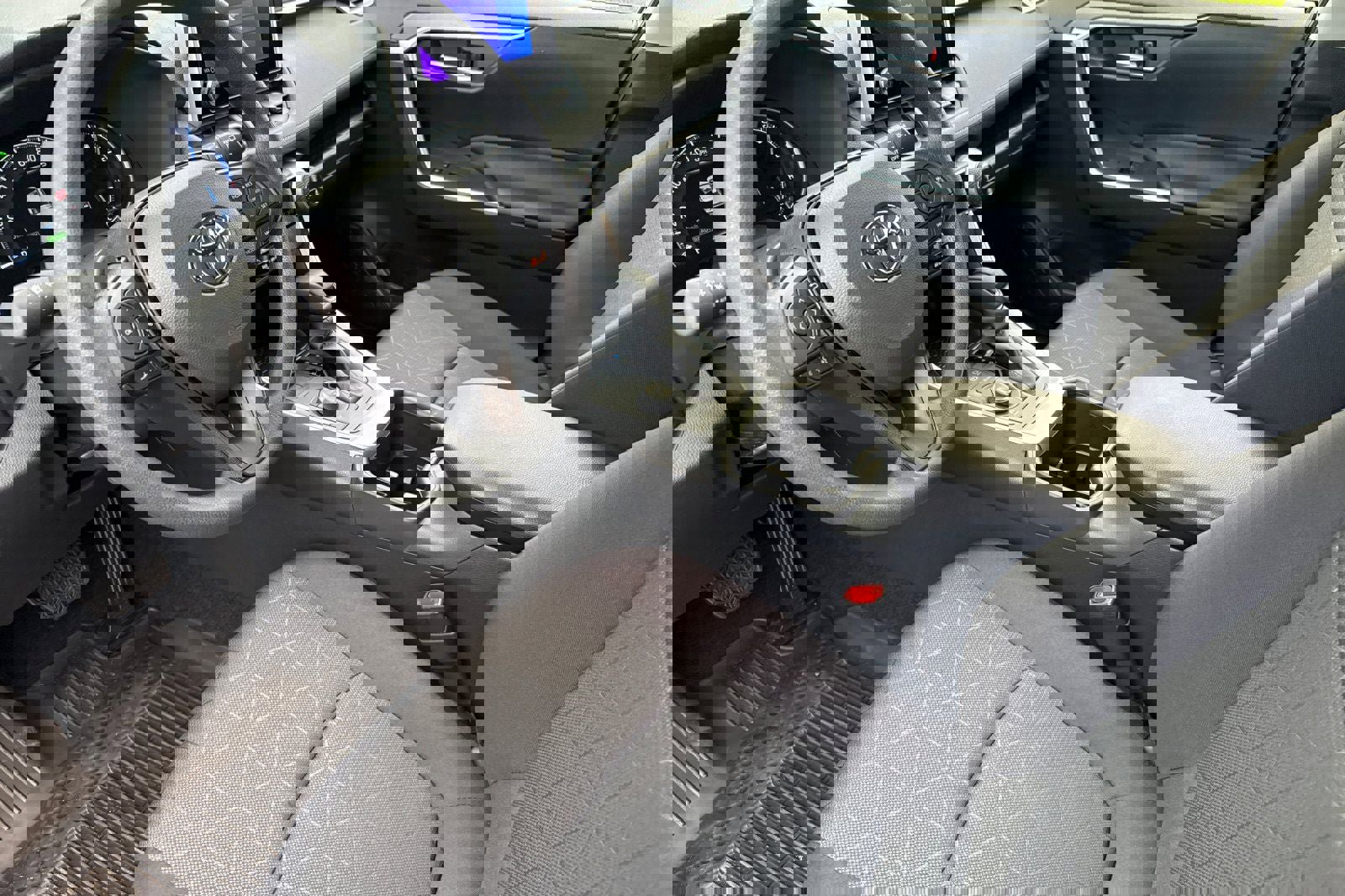 New 2025 Toyota RAV4 XLE image 11