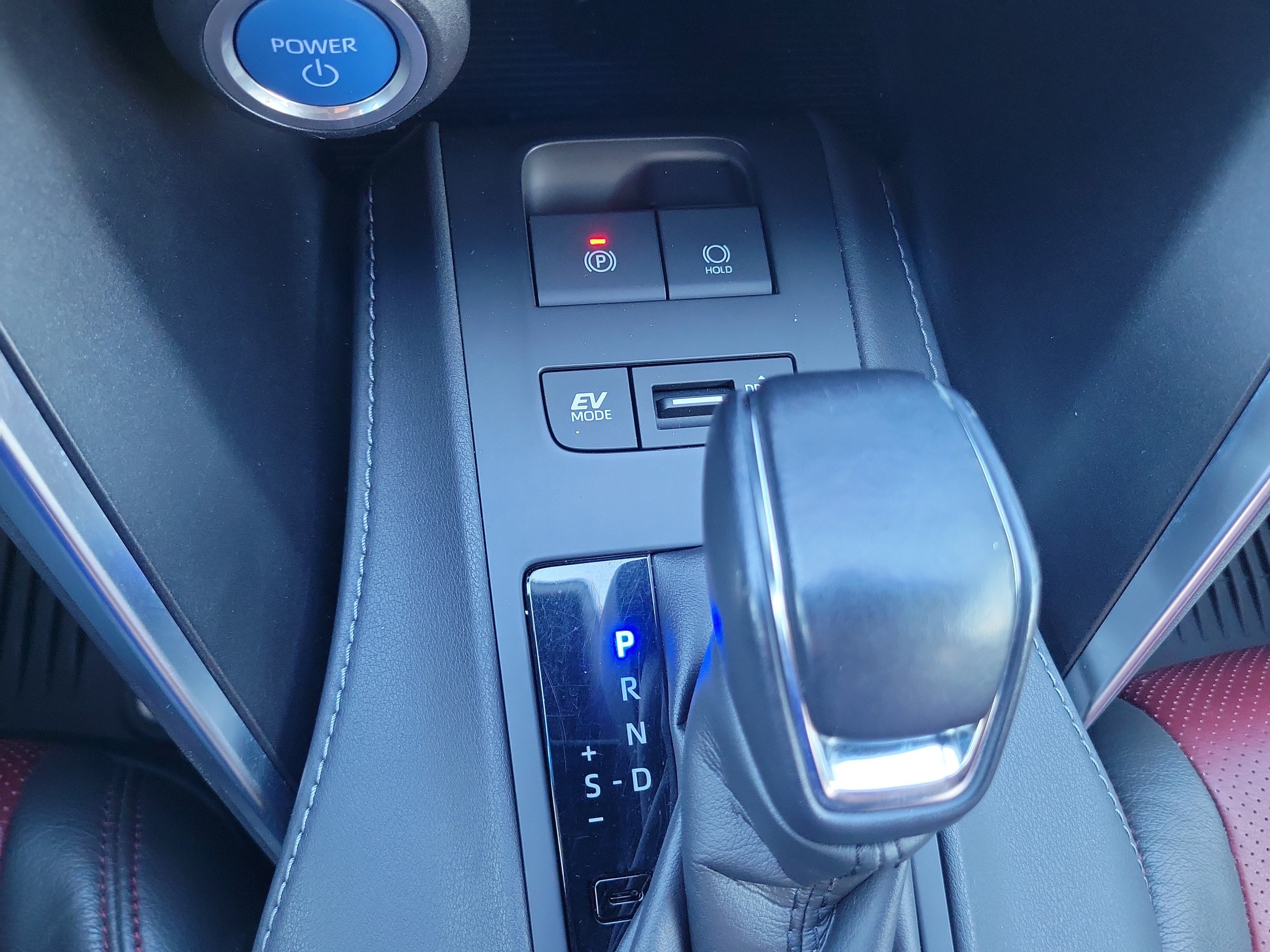 Used 2021 Toyota Venza LE AWD/4WD image 27