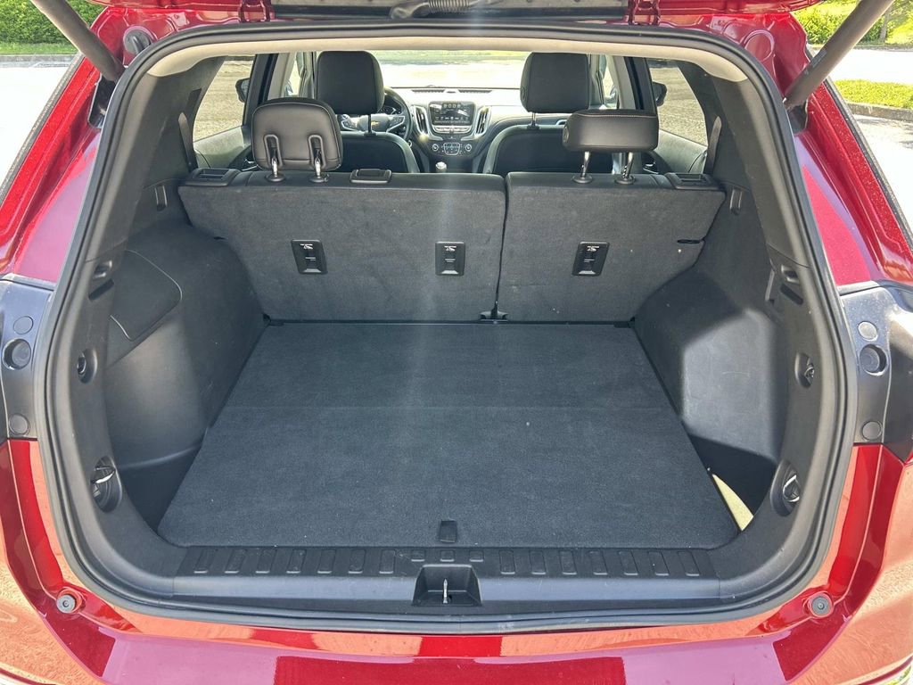 Used 2018 Chevrolet Equinox Premier FWD image 13