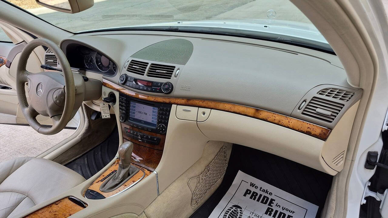 Used 2005 Mercedes-Benz E 500 Sedan image 52