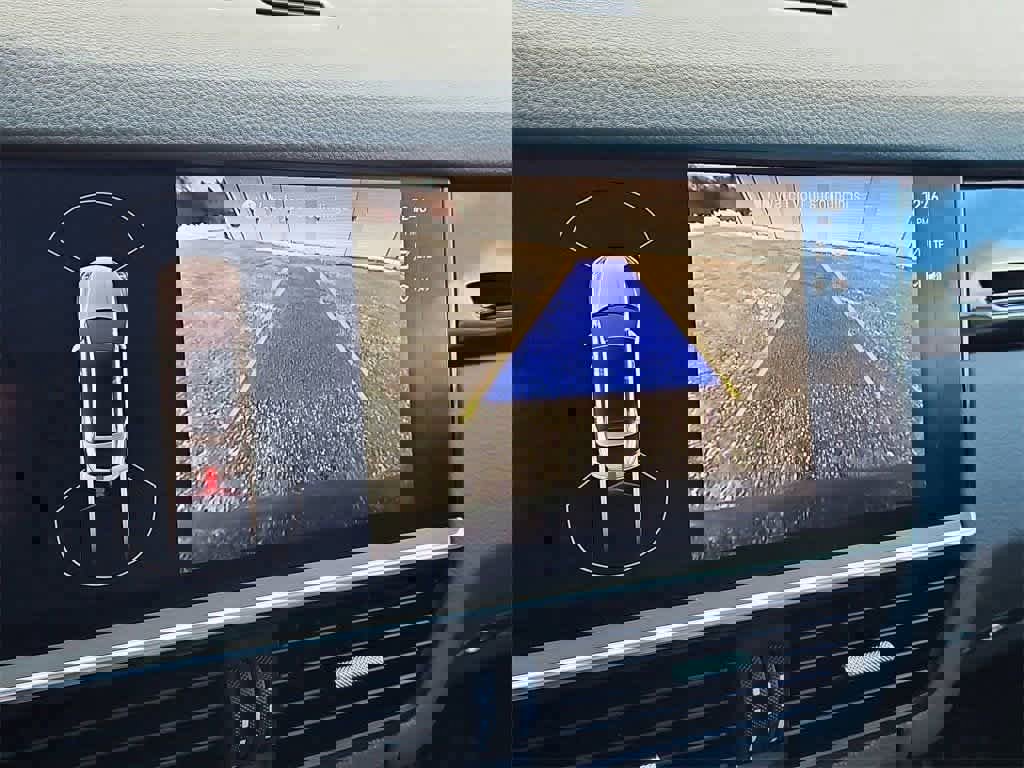 Certified 2022 Porsche Cayenne image 17