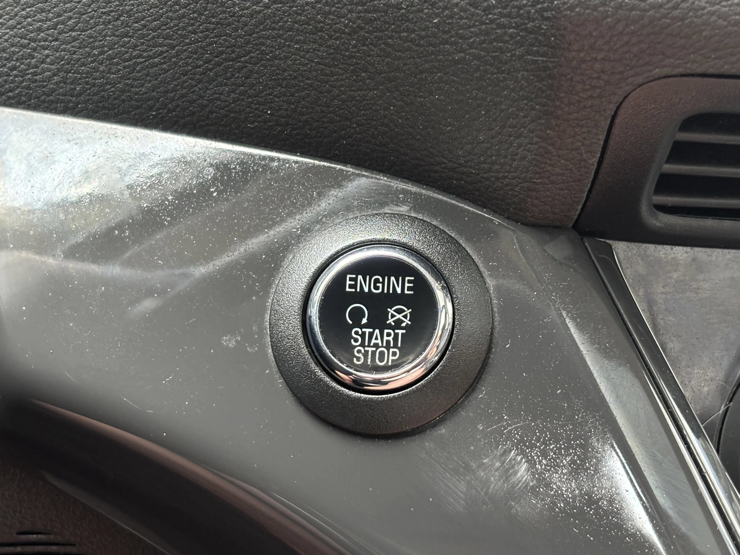 Used 2015 Ford Escape Titanium AWD/4WD image 26