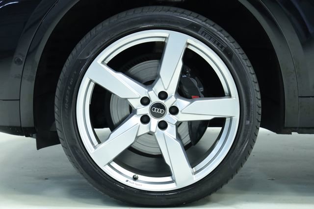 Used 2022 Audi SQ5 Prestige w/ Prestige Package image 8