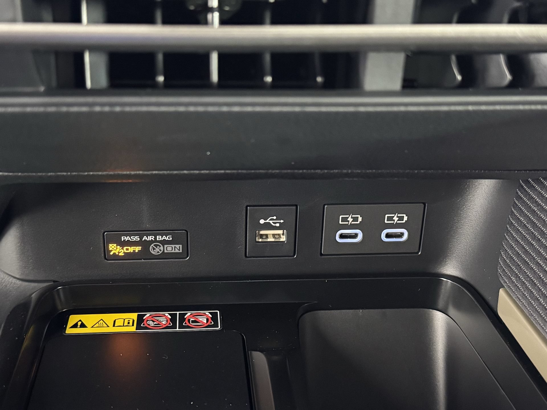 New 2026 Toyota Camry SE FWD image 3