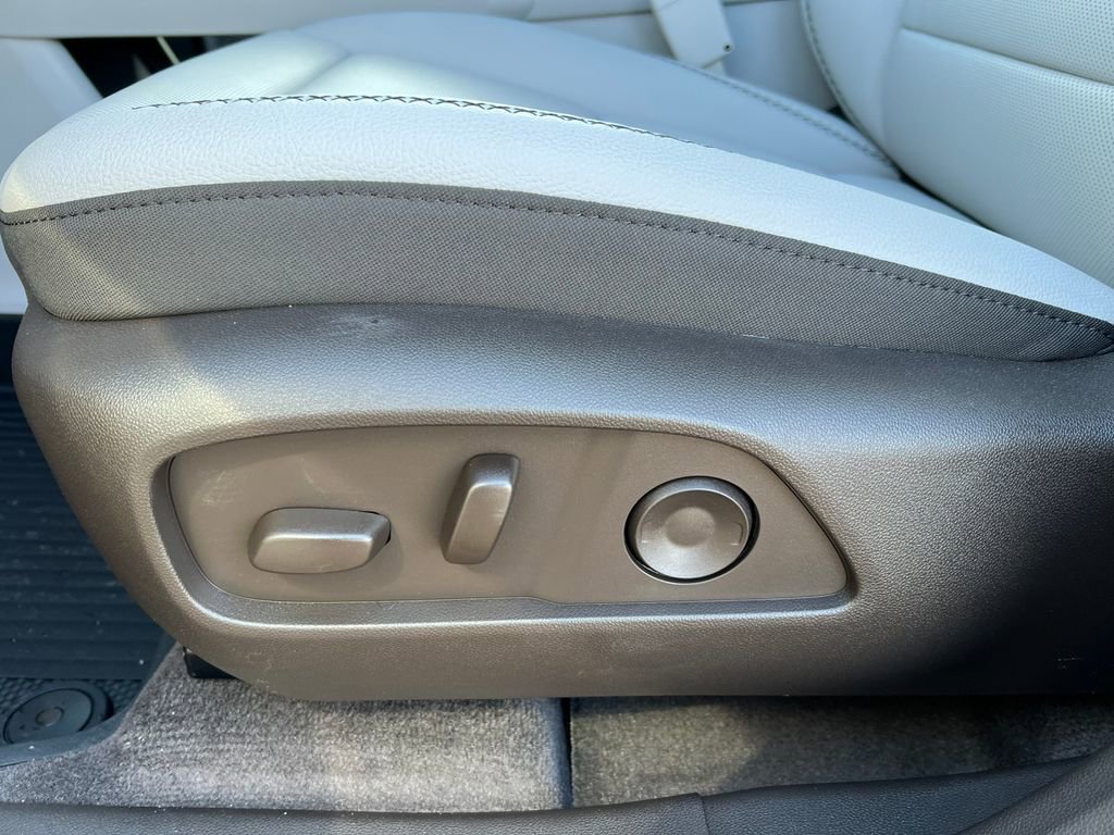 New 2026 GMC Terrain Denali w/ LPO, Floor Liner Package image 9