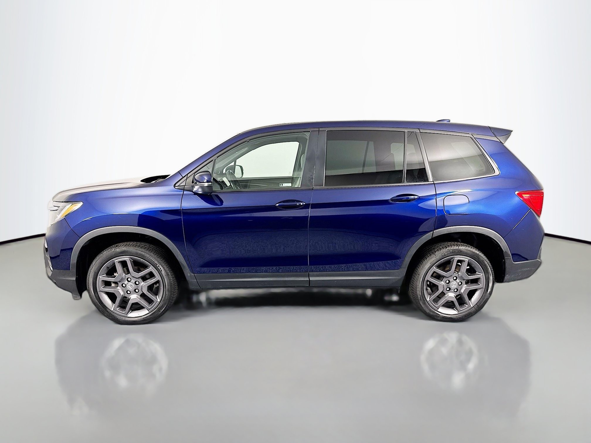 Certified 2023 Honda Passport EX-L image 8
