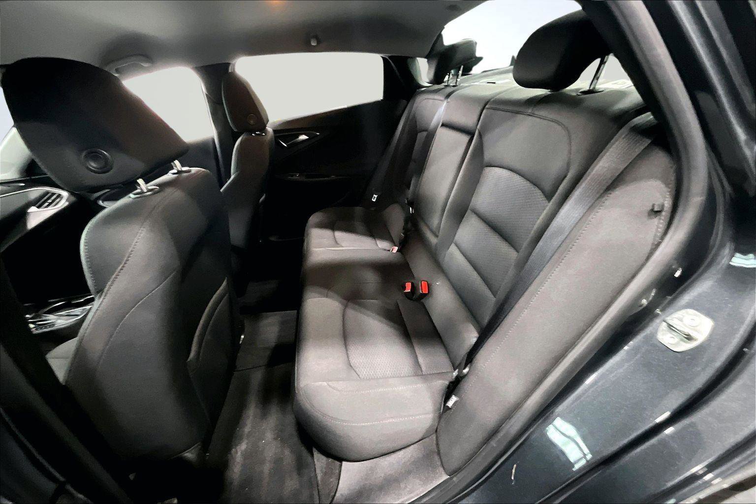 Used 2018 Chevrolet Malibu LS image 27