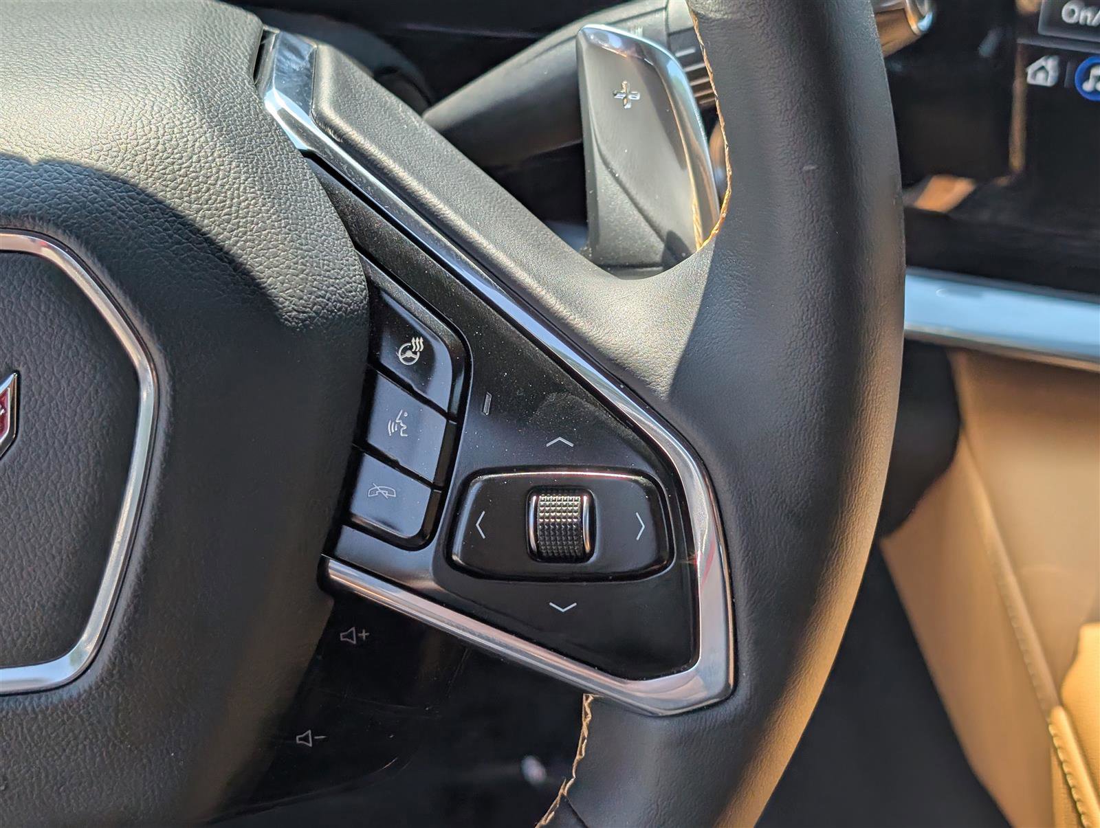 Used 2023 Chevrolet Corvette 2LT w/ Chrome Exterior Badge Package image 22