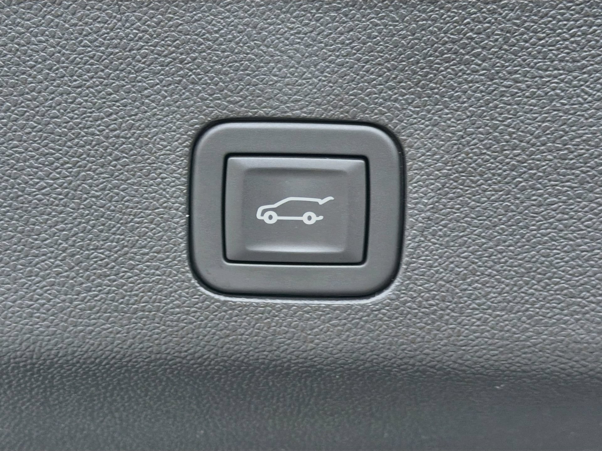 Used 2025 Cadillac Escalade Sport Platinum AWD/4WD image 14