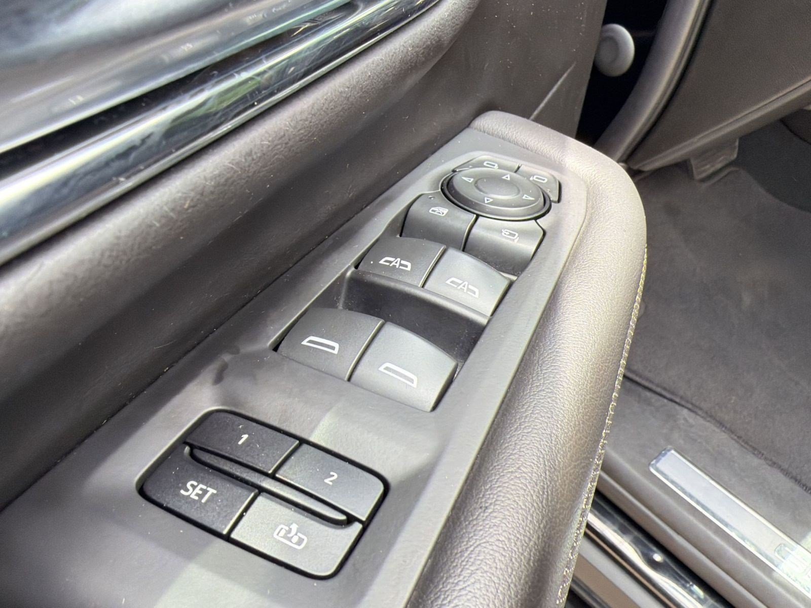Used 2023 GMC Yukon SLT w/ SLT Luxury Package AWD/4WD image 31