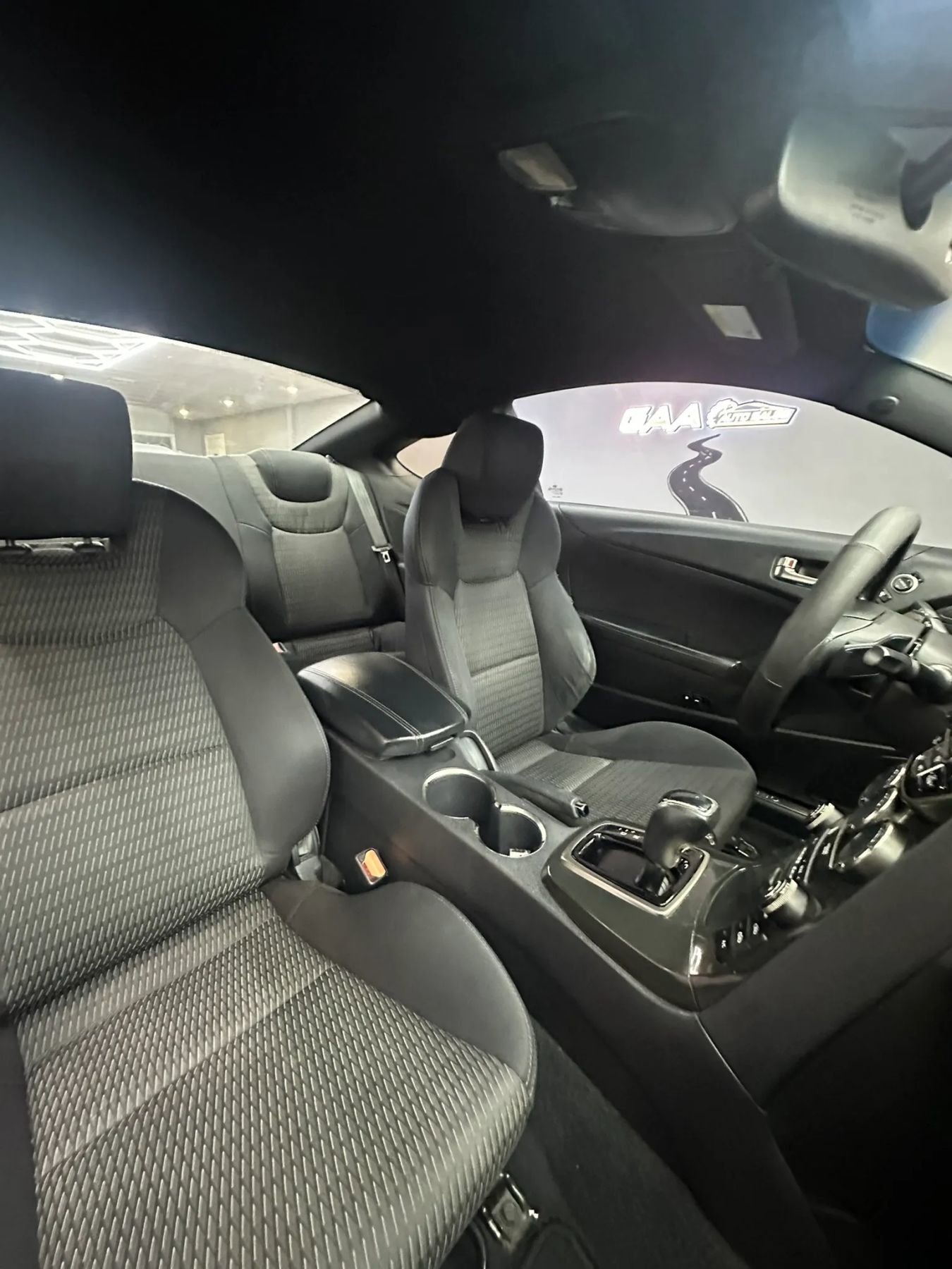 Used 2014 Hyundai Genesis 2.0T image 21