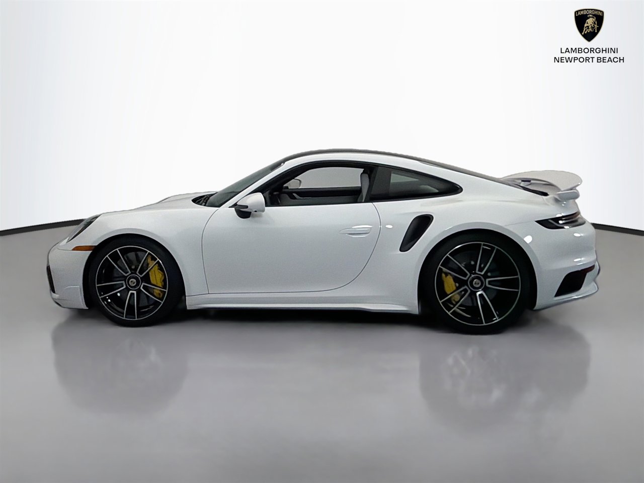 Used 2025 Porsche 911 Turbo S AWD/4WD image 4
