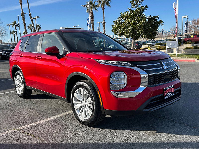 New 2026 Mitsubishi Outlander ES FWD image 1