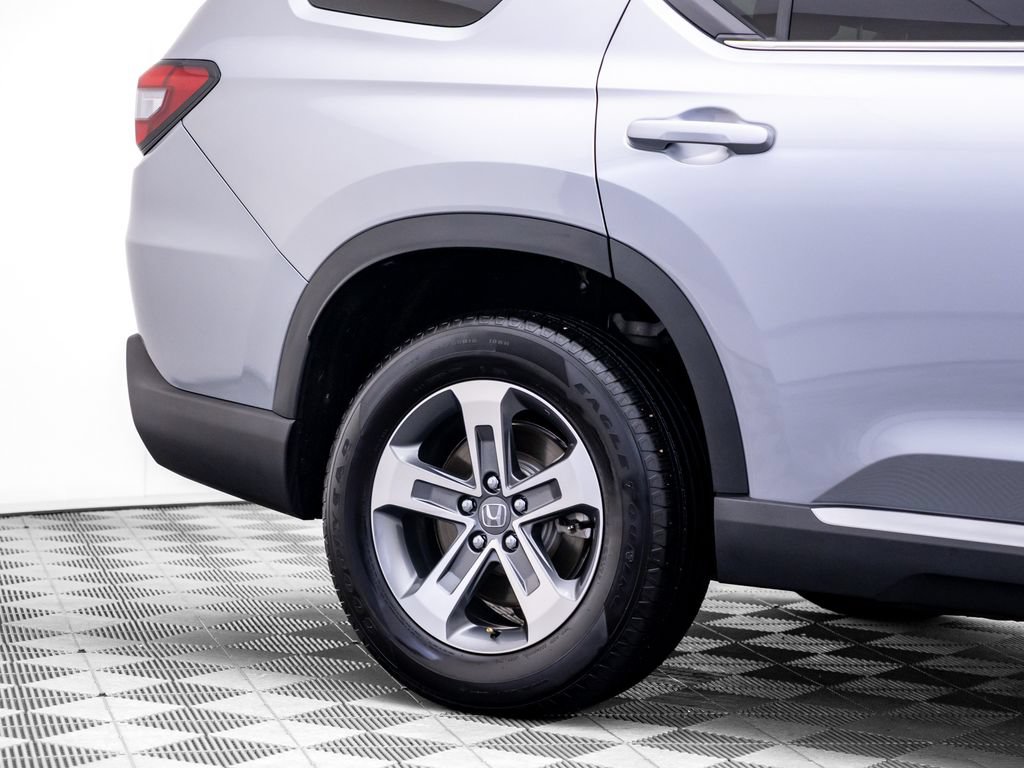 Used 2025 Honda Pilot EX-L image 35