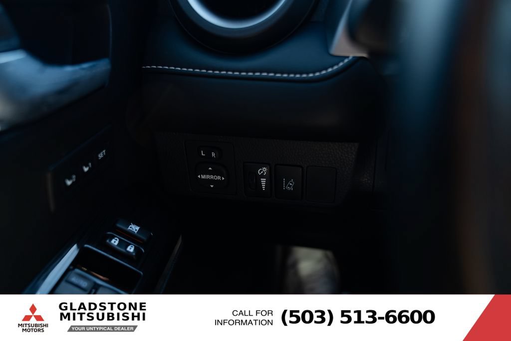 Used 2018 Toyota RAV4 Limited w/ Advanced Technology Package AWD/4WD image 14