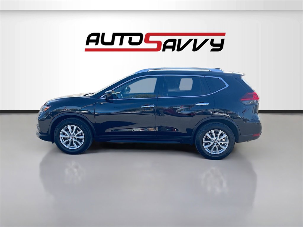Used 2017 Nissan Rogue SV image 4